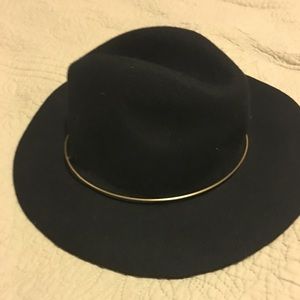 Black and gold Fedora